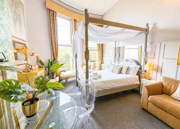 X Brunswick SquareSpa Hotel